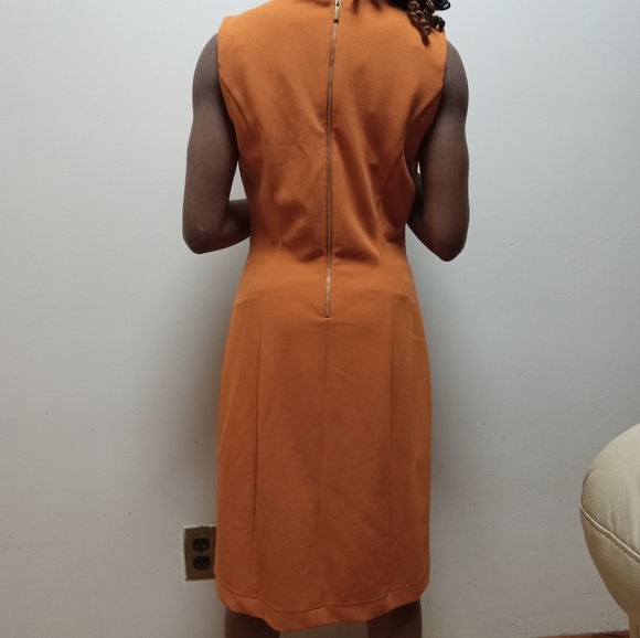 A line sleeveless, polyester ,dress with buttons| dusty orange size 4 - Picture 8 of 10